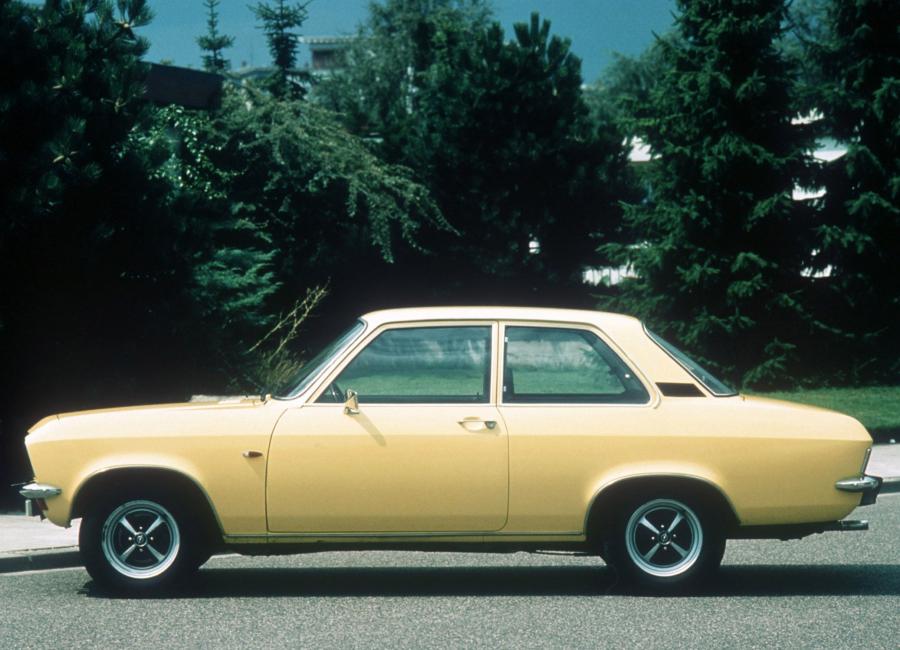  Opel Ascona 2-Door (A) 1974 года  (фото 3 из 6)